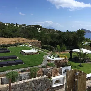 https://bb-da-luca-panarea-island.sicilyhotelsitaly.net